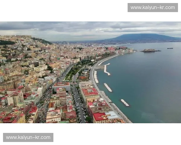 赛程那不勒斯——从赛场到城市的全景体验